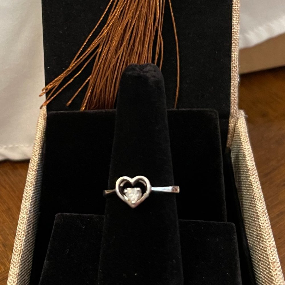 Silver Heart Shaped Ring w/CZ Heart inside, Size 7.5 - Picture 3 of 3